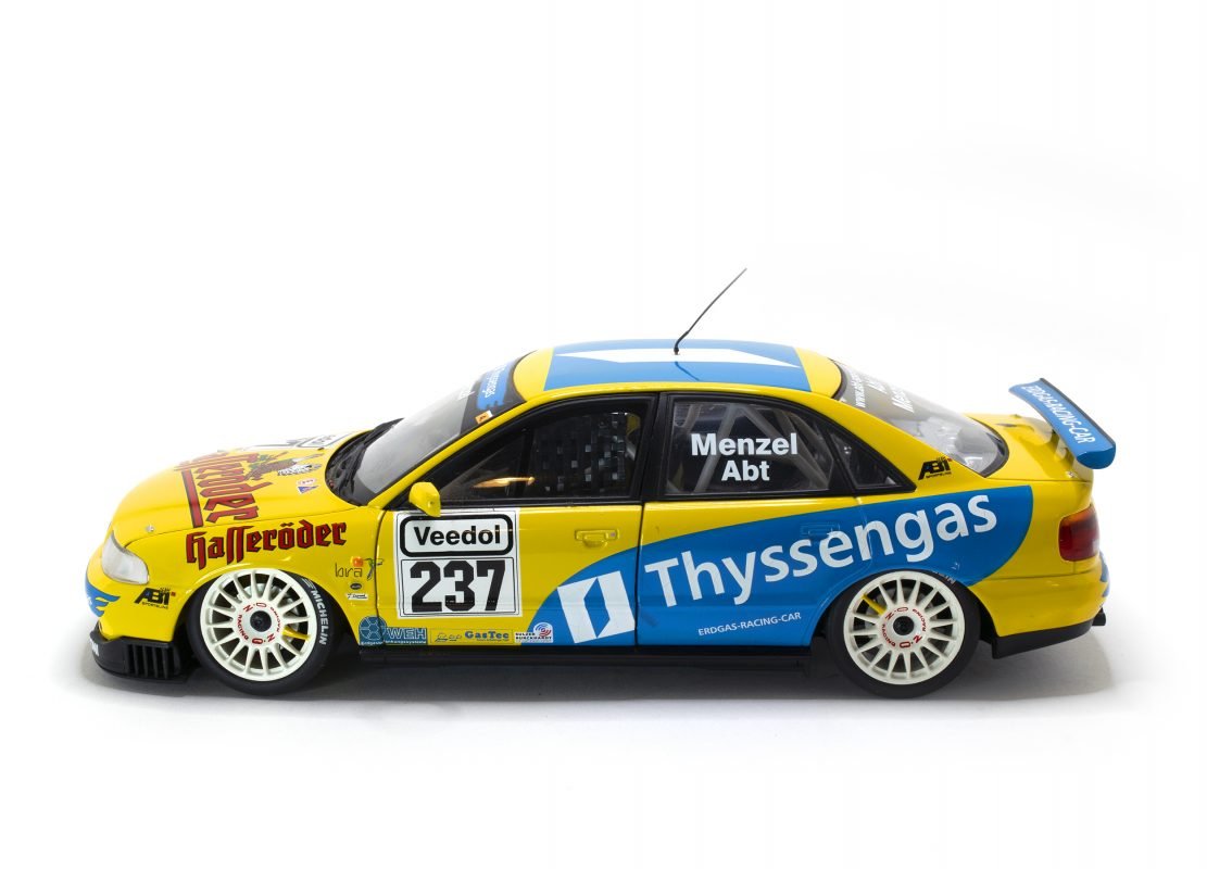 UTmodels AUDI A4 STW 1/18